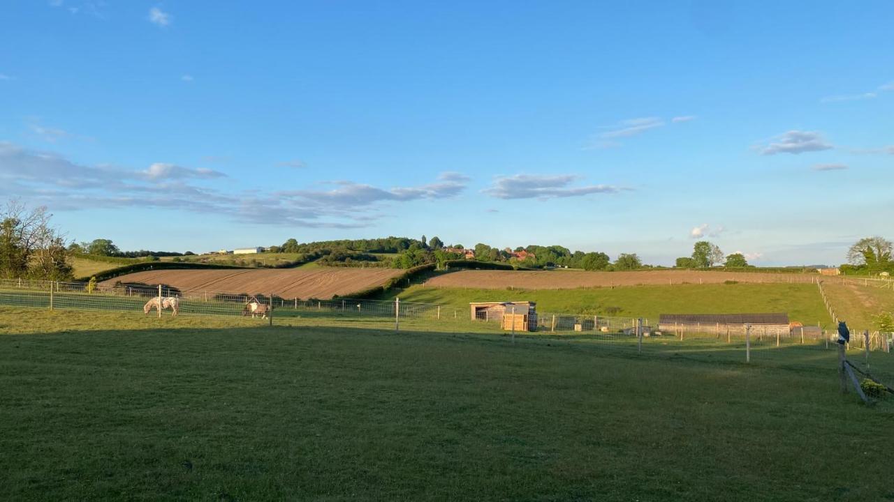 King Richard'S Luxury Lodge - Sleeps Up To 8 ,Dog Friendly ,Near Sherwood Forest At Fairview Farm In Nottingham Set In 88 Acres And Great For Groups,Family Gatherings,Corporate Events Екстер'єр фото