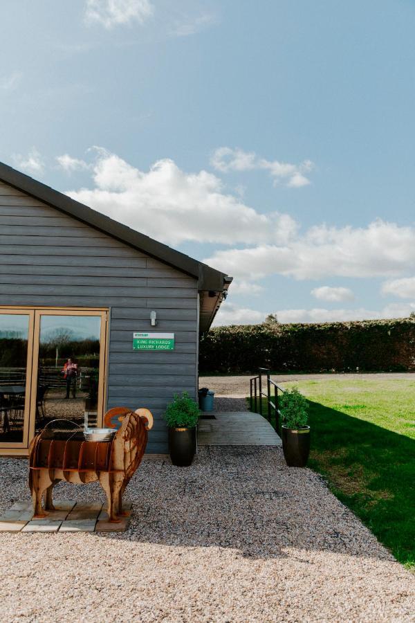 King Richard'S Luxury Lodge - Sleeps Up To 8 ,Dog Friendly ,Near Sherwood Forest At Fairview Farm In Nottingham Set In 88 Acres And Great For Groups,Family Gatherings,Corporate Events Екстер'єр фото