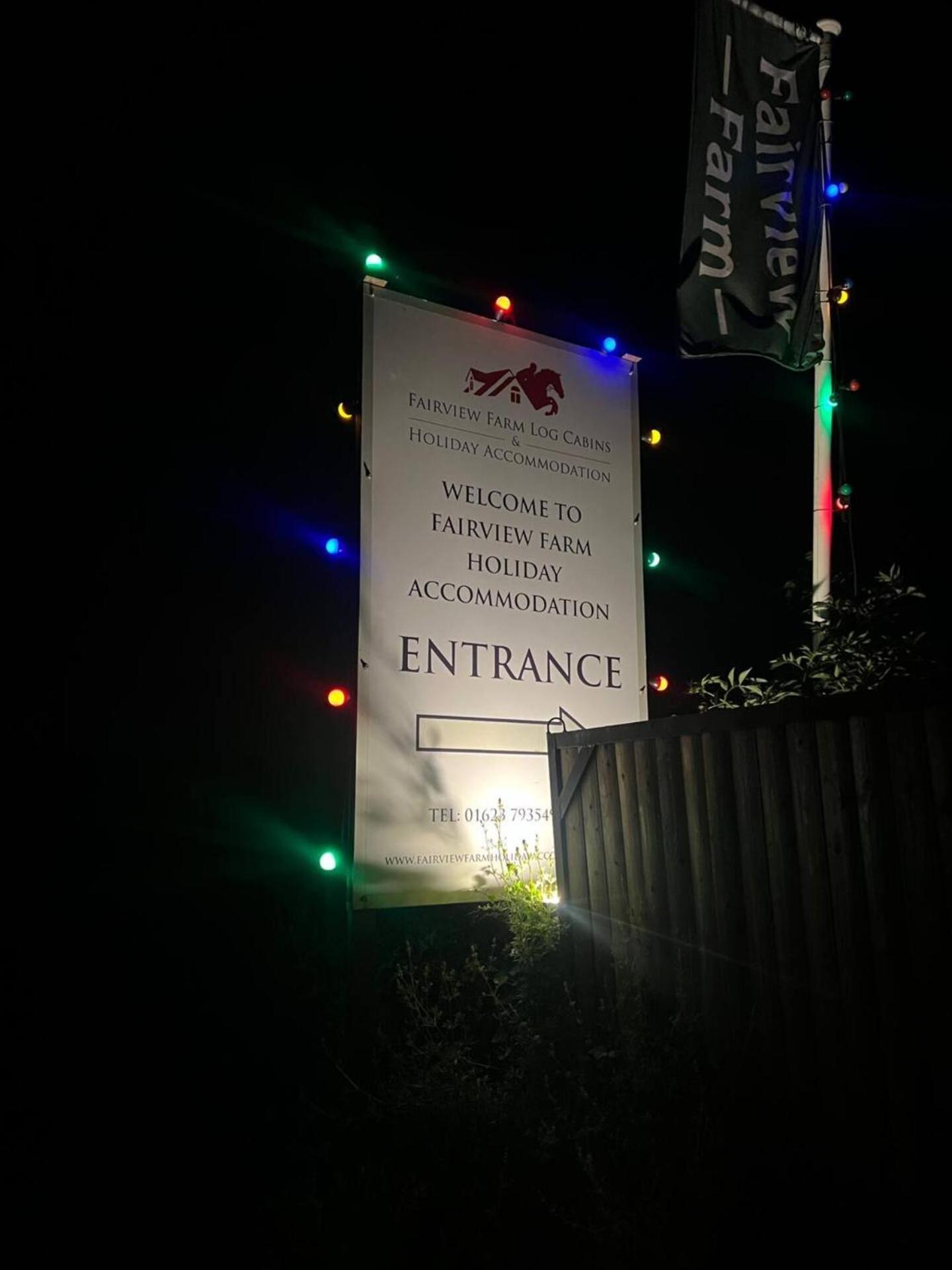 King Richard'S Luxury Lodge - Sleeps Up To 8 ,Dog Friendly ,Near Sherwood Forest At Fairview Farm In Nottingham Set In 88 Acres And Great For Groups,Family Gatherings,Corporate Events Екстер'єр фото