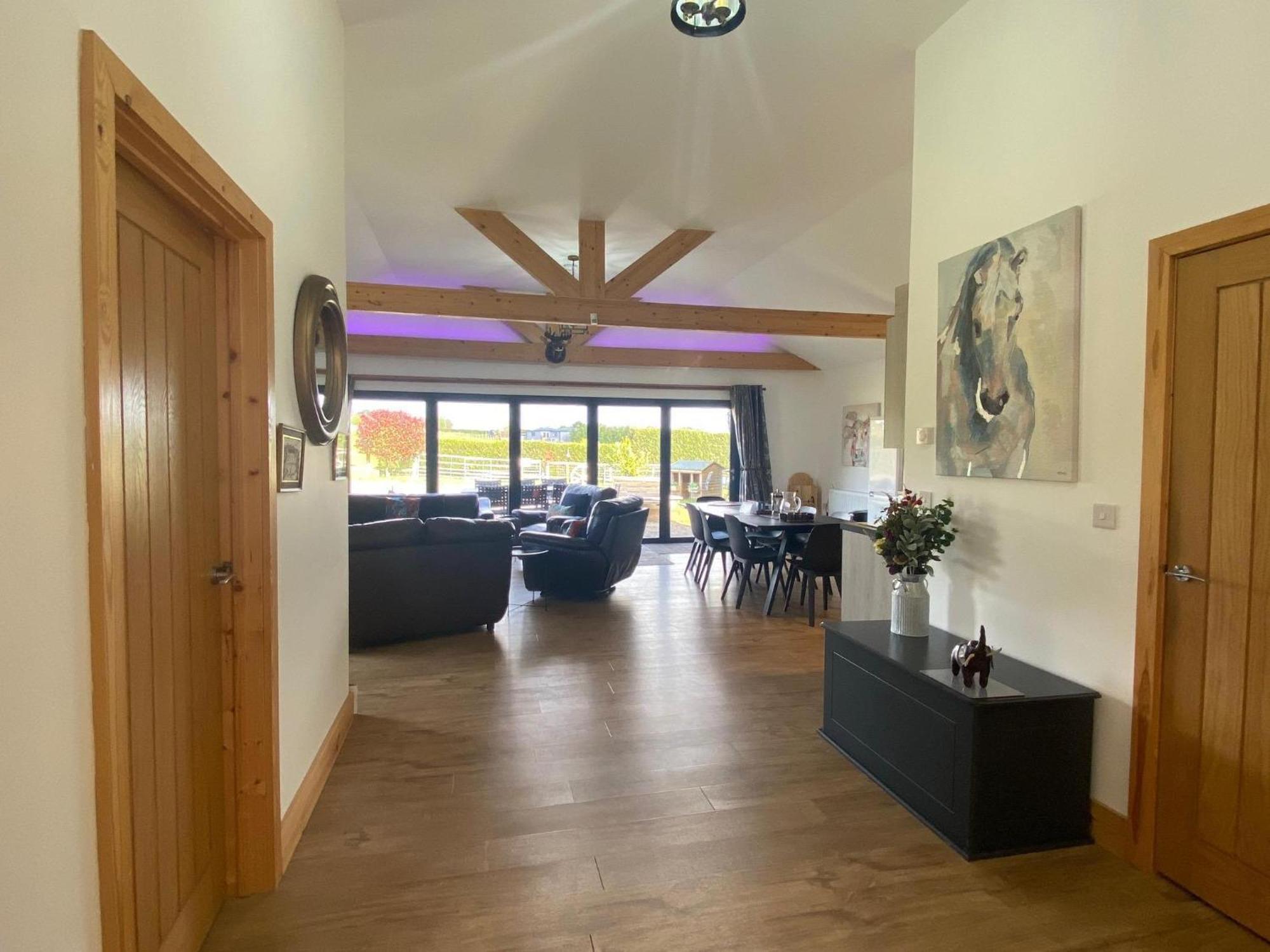 King Richard'S Luxury Lodge - Sleeps Up To 8 ,Dog Friendly ,Near Sherwood Forest At Fairview Farm In Nottingham Set In 88 Acres And Great For Groups,Family Gatherings,Corporate Events Екстер'єр фото