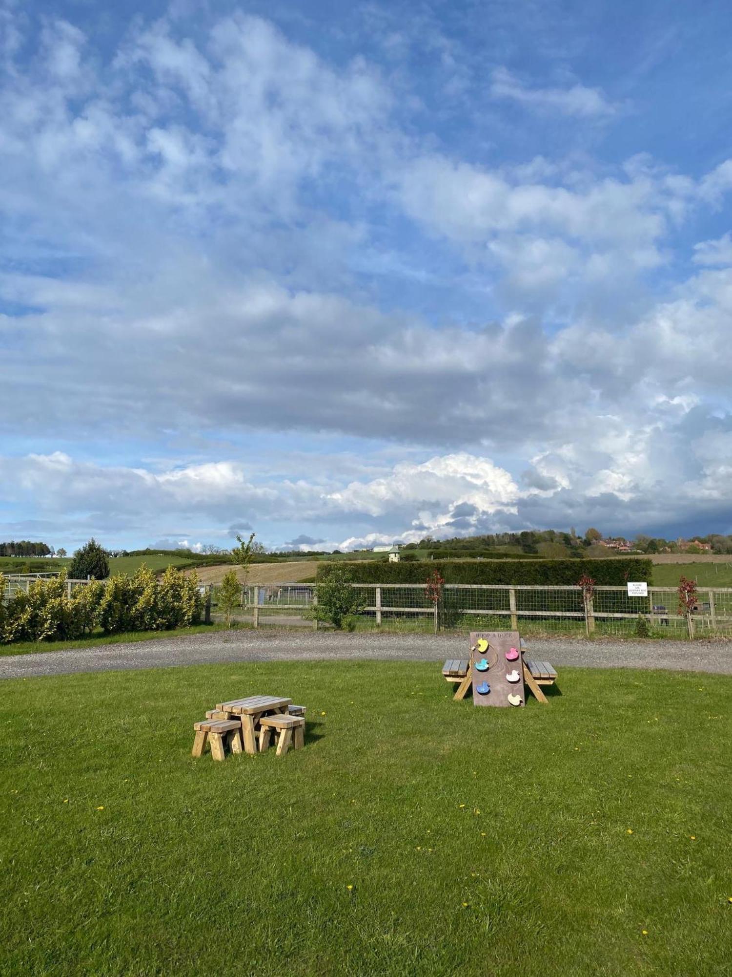 King Richard'S Luxury Lodge - Sleeps Up To 8 ,Dog Friendly ,Near Sherwood Forest At Fairview Farm In Nottingham Set In 88 Acres And Great For Groups,Family Gatherings,Corporate Events Екстер'єр фото