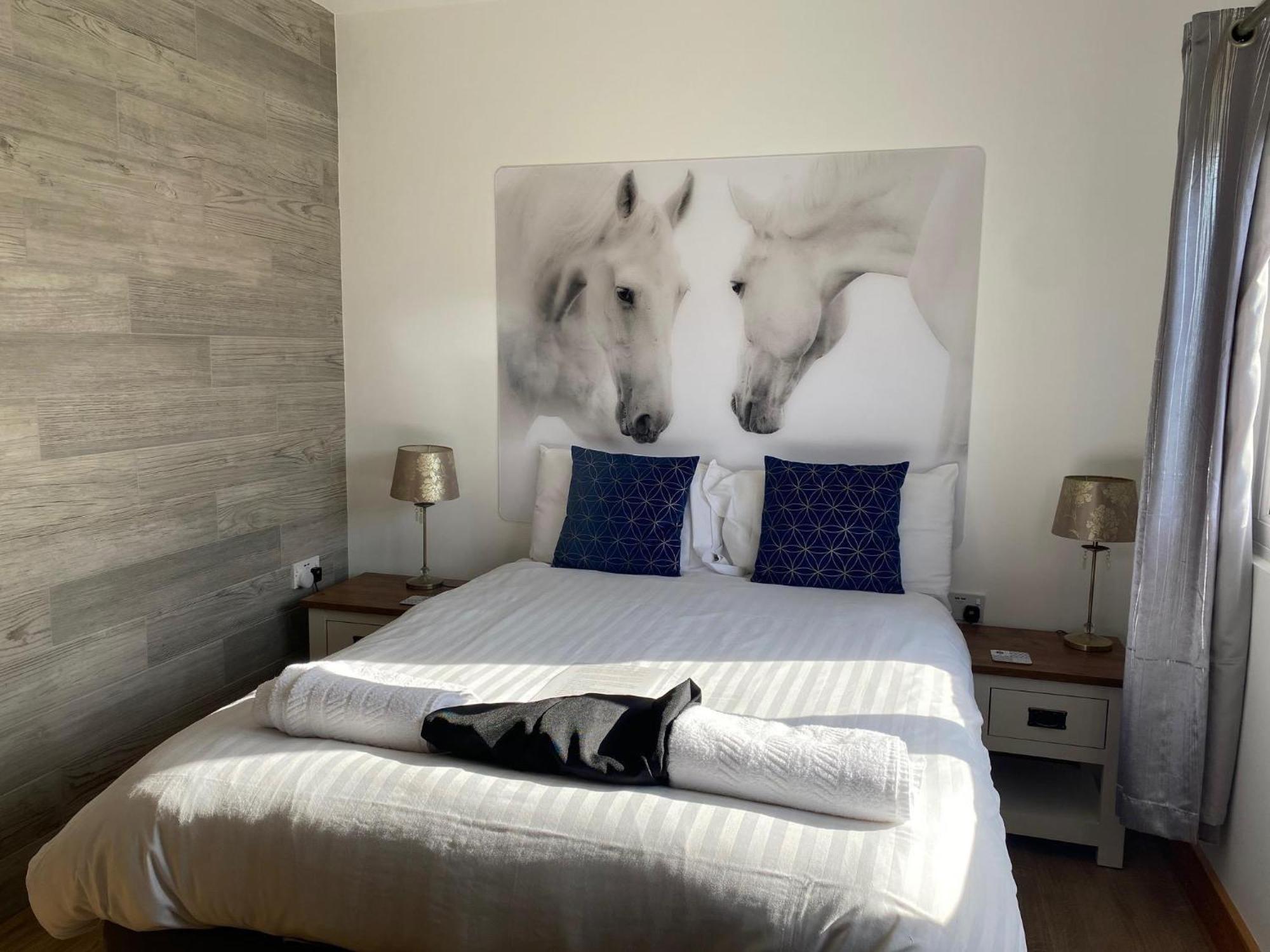 King Richard'S Luxury Lodge - Sleeps Up To 8 ,Dog Friendly ,Near Sherwood Forest At Fairview Farm In Nottingham Set In 88 Acres And Great For Groups,Family Gatherings,Corporate Events Екстер'єр фото